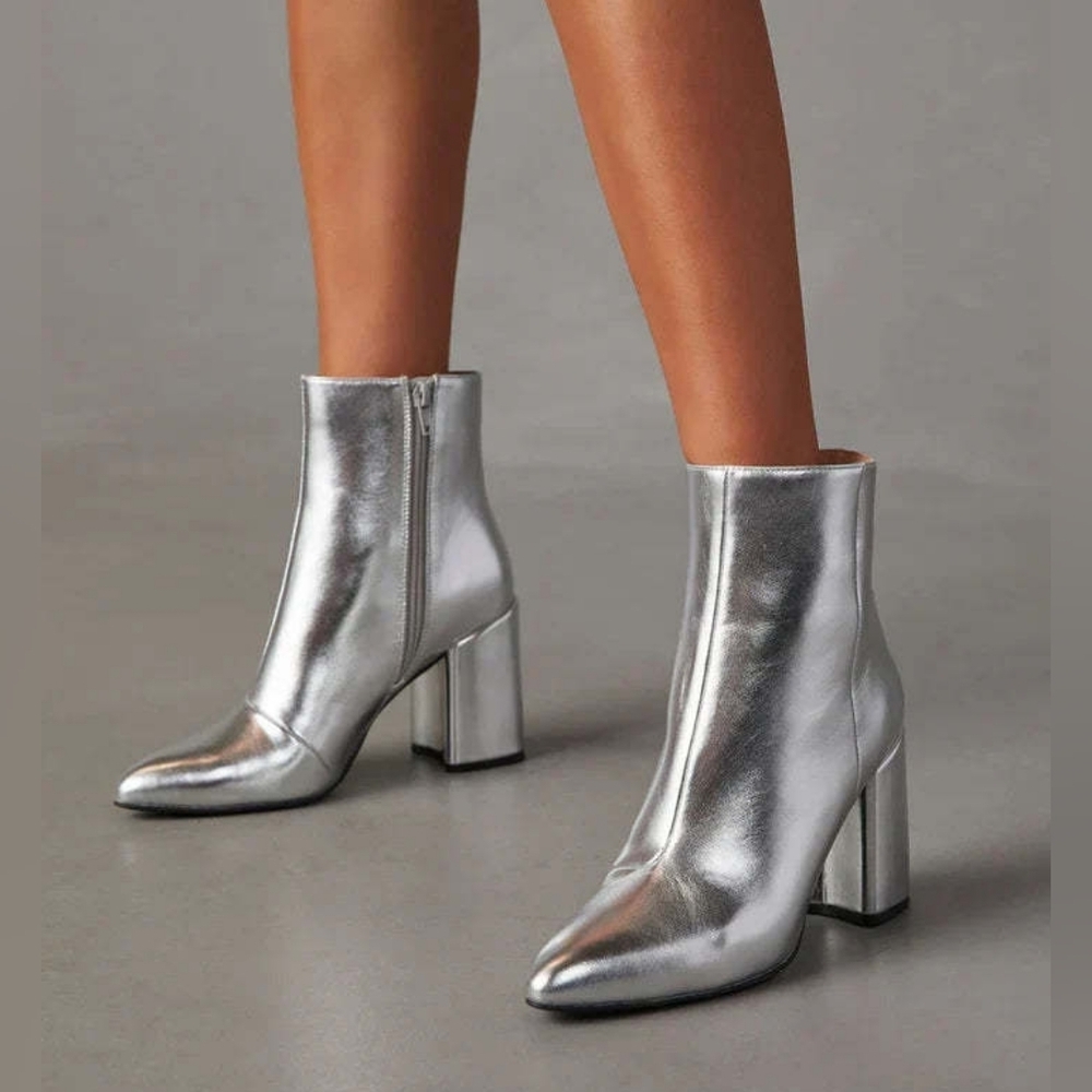 Madden NYC Silver Metallic Ankle Boots - Women's Chunky Block Heel Size 8 NWT